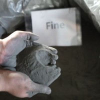 供應(yīng)研磨重介質(zhì)低硅鐵粉研磨低硅鐵粉