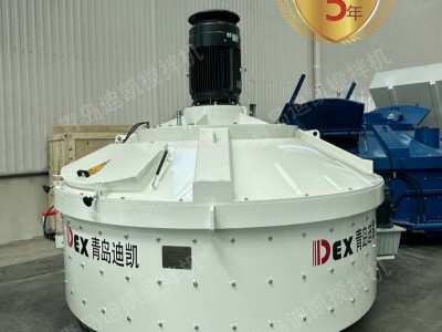 行星式立軸攪拌機(jī)獨(dú)特設(shè)計(jì)傳動(dòng)結(jié)構(gòu)，低噪運(yùn)行不擾場