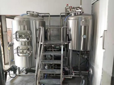 500升小型精釀啤酒設備釀造啤酒的設備